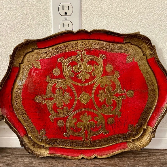 Vintage Red and Gold Decorative Trays from Italy - Picture 2 of 10